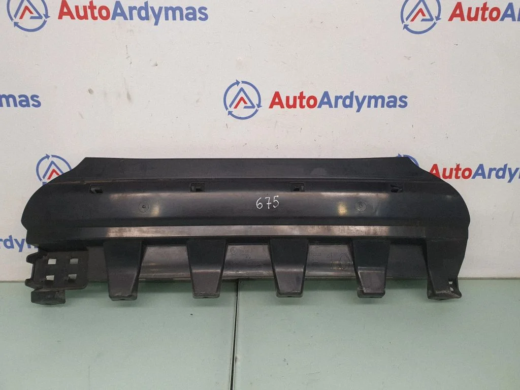 Rear bumper mounting bracket 7204017