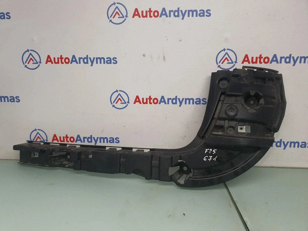 Tagumise kaitseraua kinnitusklamber – BMW X3 F25 (2010-2017)