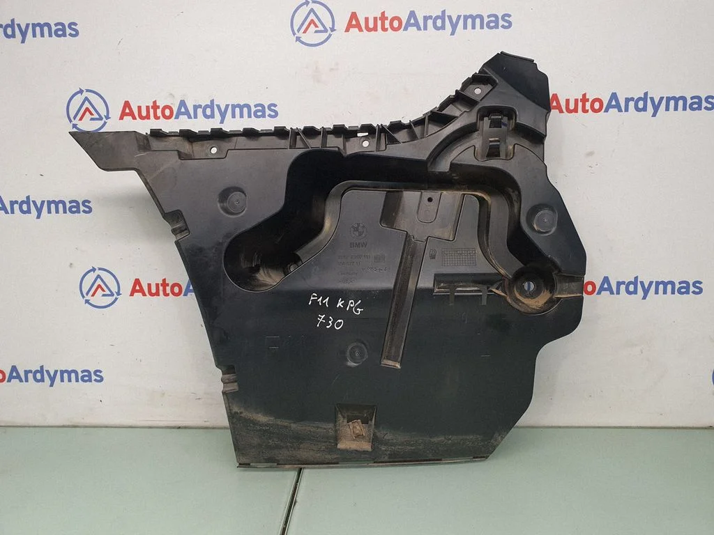 Rear bumper mounting bracket 7207111