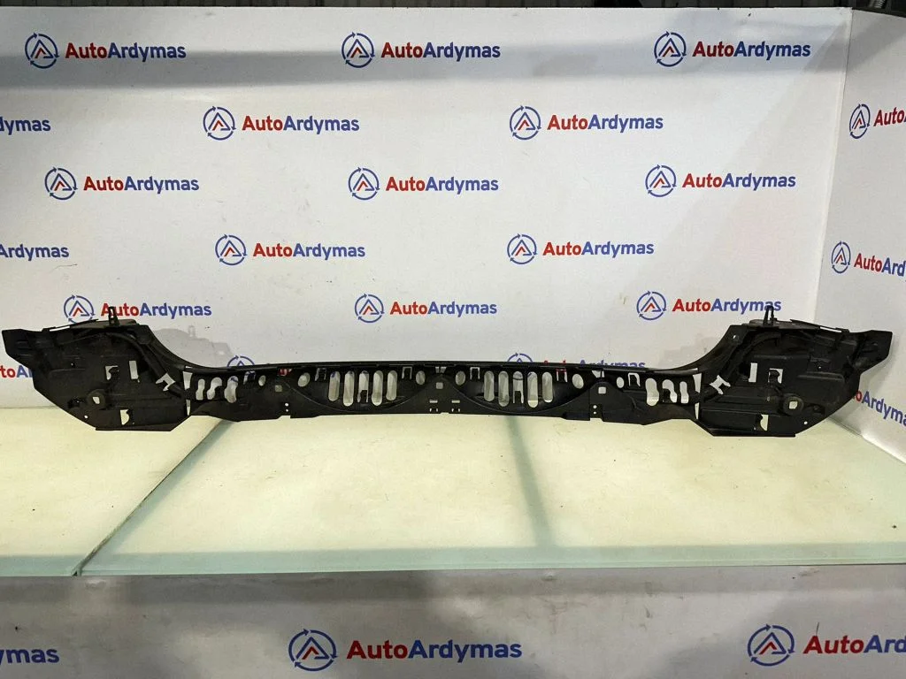 Tagumise kaitseraua kinnitusklamber – BMW 7-seeria F01 F02 F03 F04 (2008-2016)