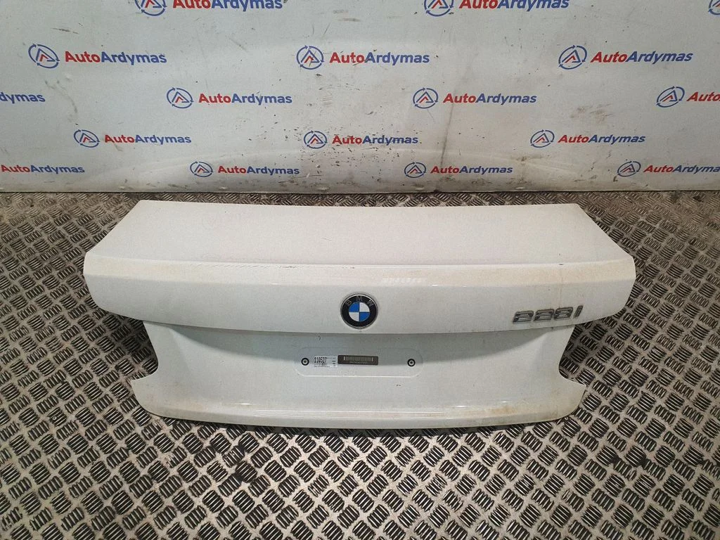 Aizmugurējais vāks (bagāžnieka) 7377970