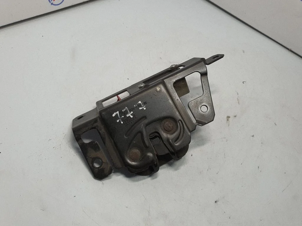 Tailgate/trunk/boot lock/catch/latch 7026192