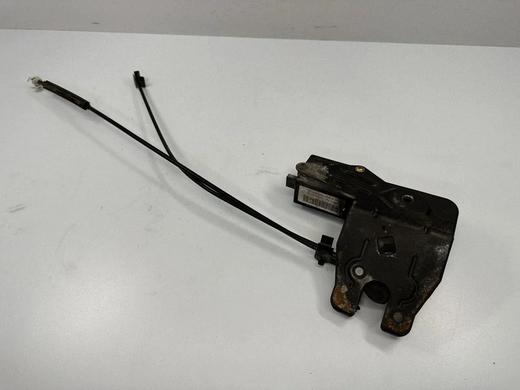 Tailgate/trunk/boot lock/catch/latch 7197081