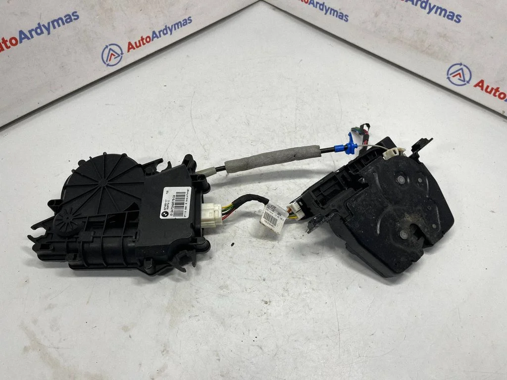 Tailgate/trunk/boot lock/catch/latch 7269544