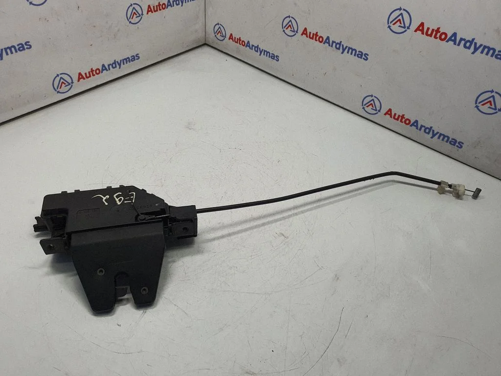 Tailgate/trunk/boot lock/catch/latch 8196401