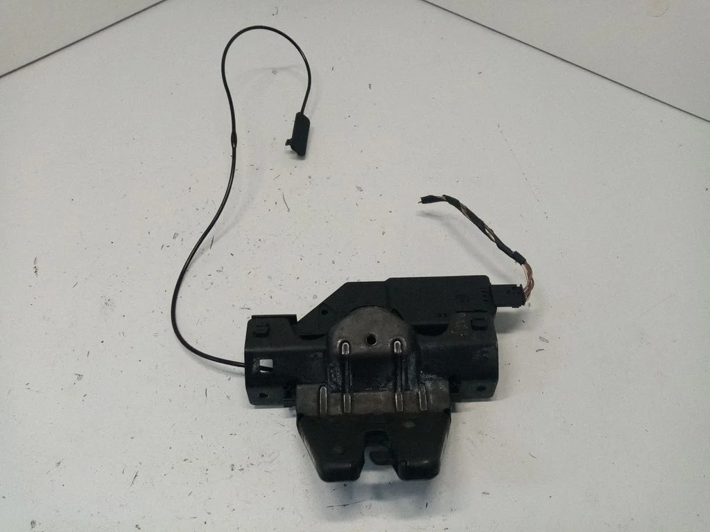 Tailgate/trunk/boot lock/catch/latch 7840617