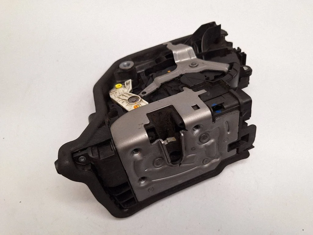Esiukse lukk 7281931 – BMW i3 (2013-)