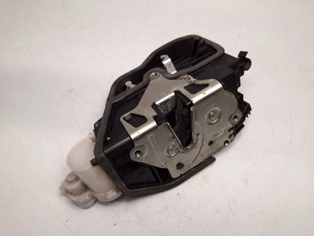 Esiukse lukk – BMW X6 E71 (2008-2014)