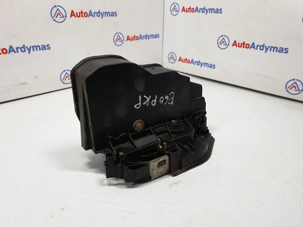 Front door lock – BMW 5 Series E60 E61 (2004-2010)
