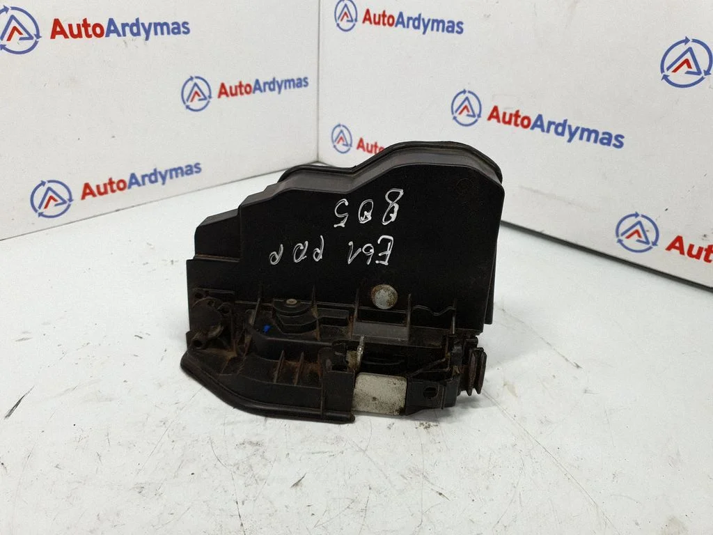 Front door lock – BMW 5 Series E60 E61 (2004-2010)