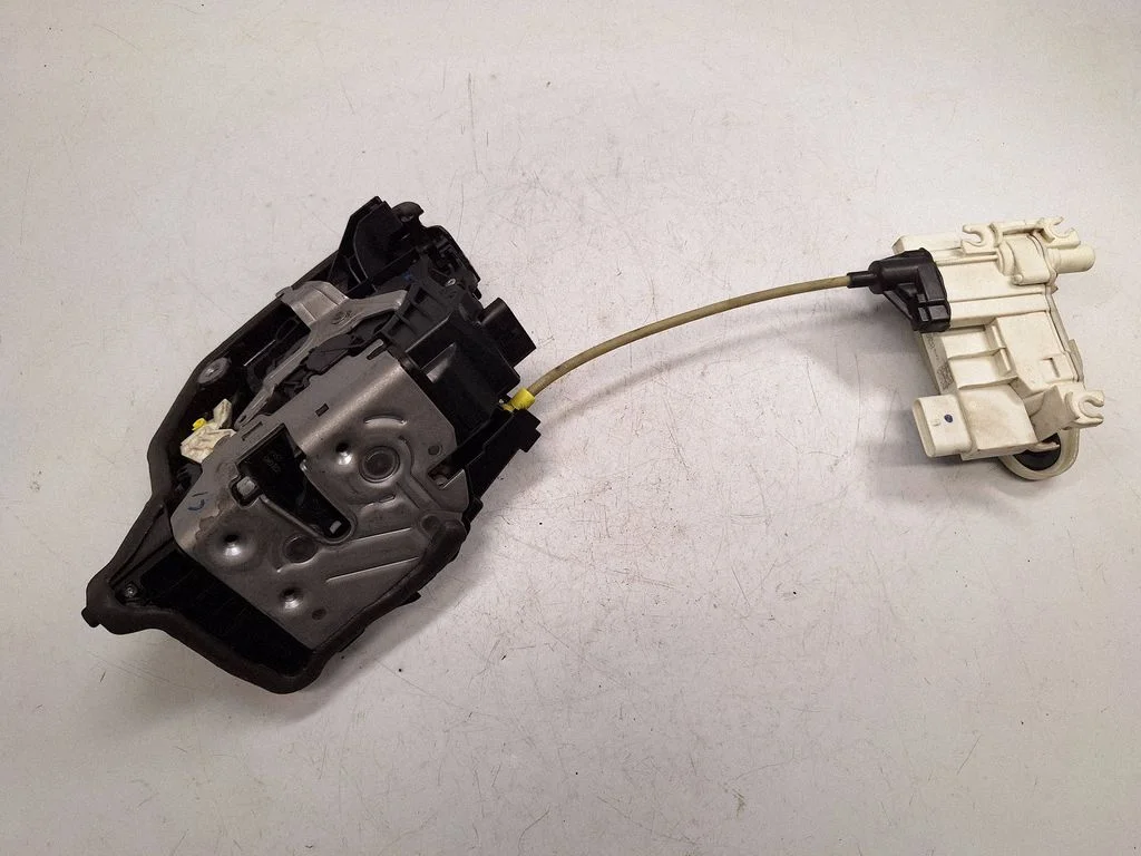 Front door lock – BMW X5 F15 (2013-2017)