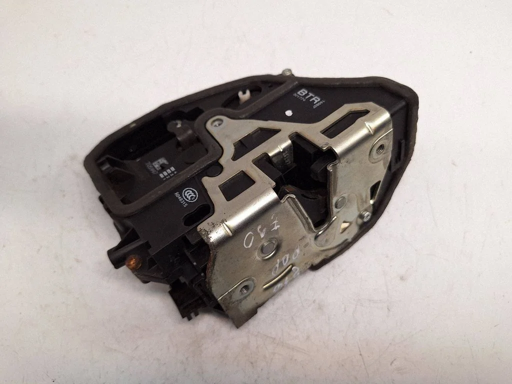 Esiukse lukk – BMW 3-seeria E90 E91 (2005-2012)