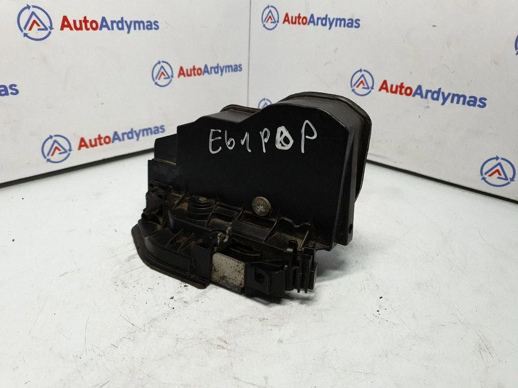 Esiukse lukk – BMW 5-seeria E60 E61 (2004-2010)