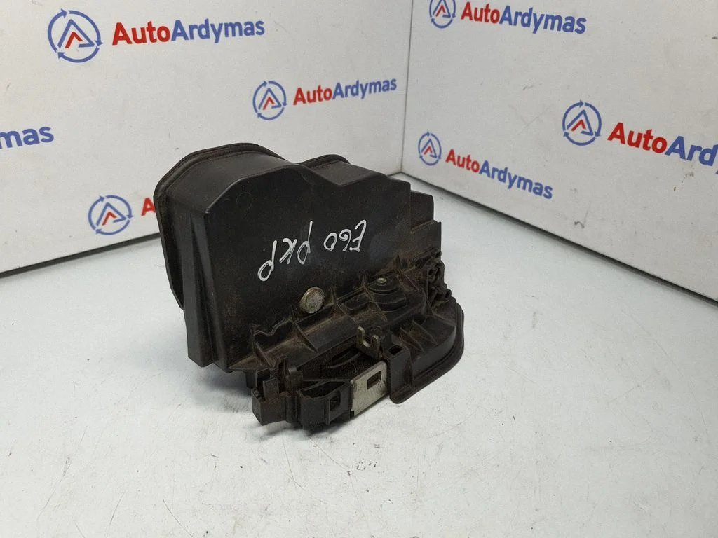 Front door lock – BMW X3 E83 (2003-2010)
