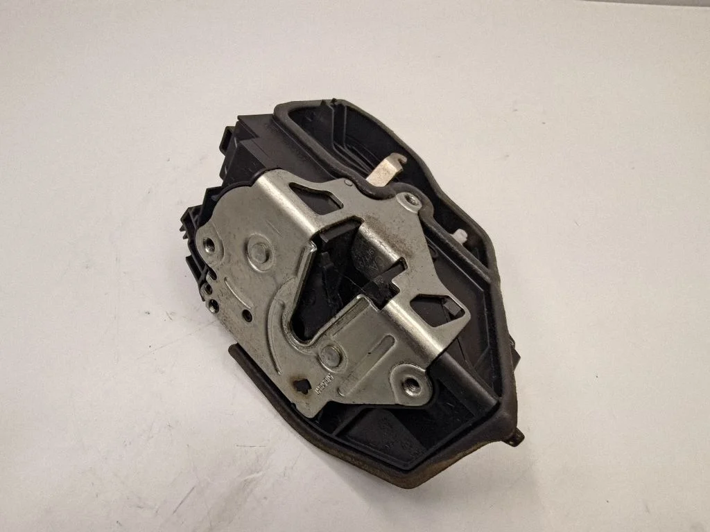 Front door lock – BMW 5 Series E60 E61 (2004-2010)