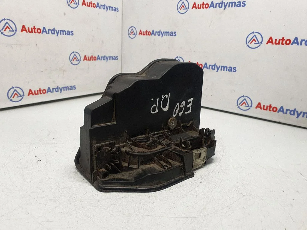 Front door lock – BMW 5 Series E60 E61 (2004-2010)