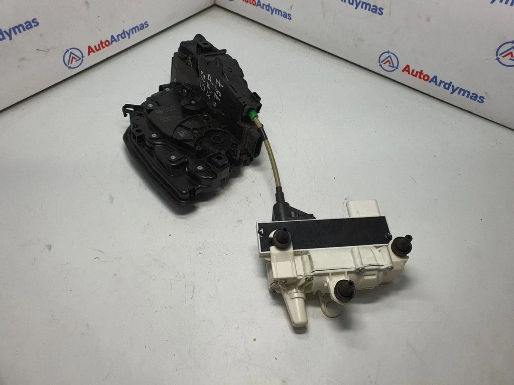 Front door lock 7281945
