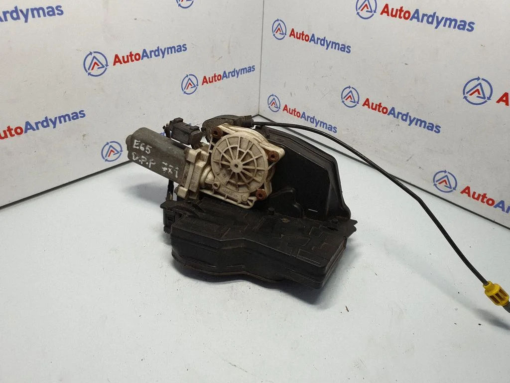 Front door lock 8240572
