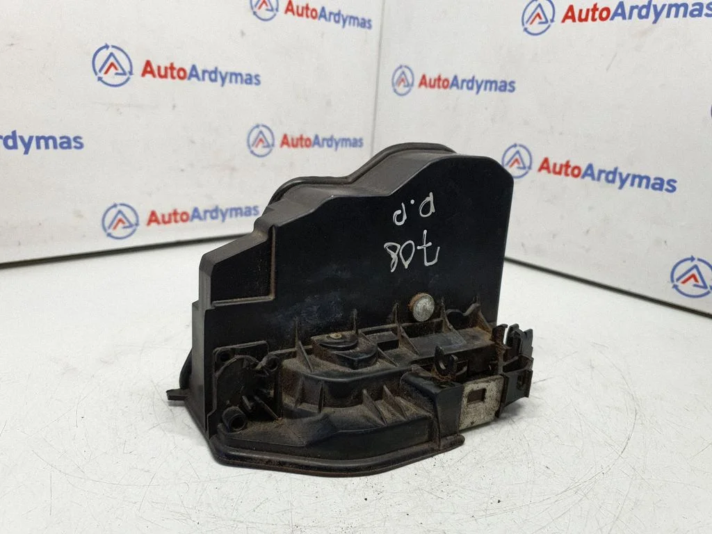 Front door lock – BMW 5 Series E60 E61 (2004-2010)