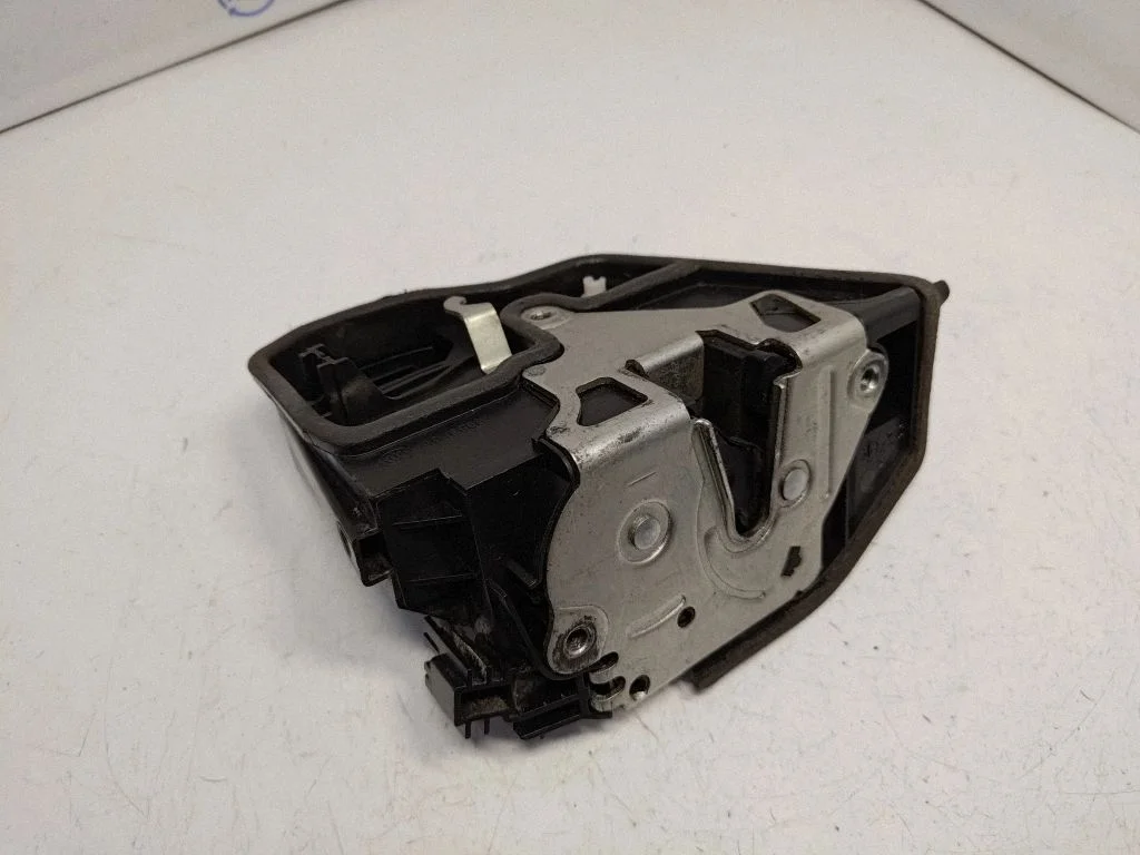 Front door lock – BMW X3 E83 (2003-2010)