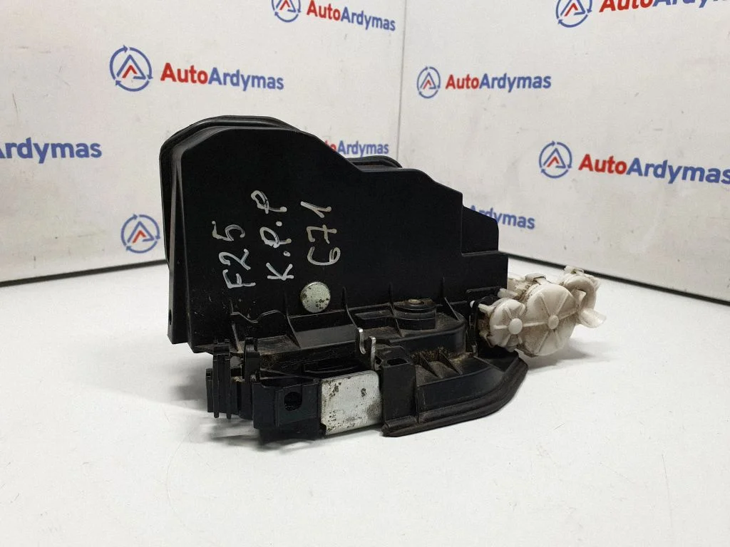 Esiukse lukk – BMW X3 F25 (2010-2017)