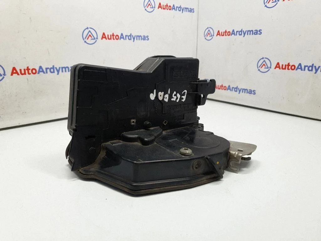 Front door lock 7012144