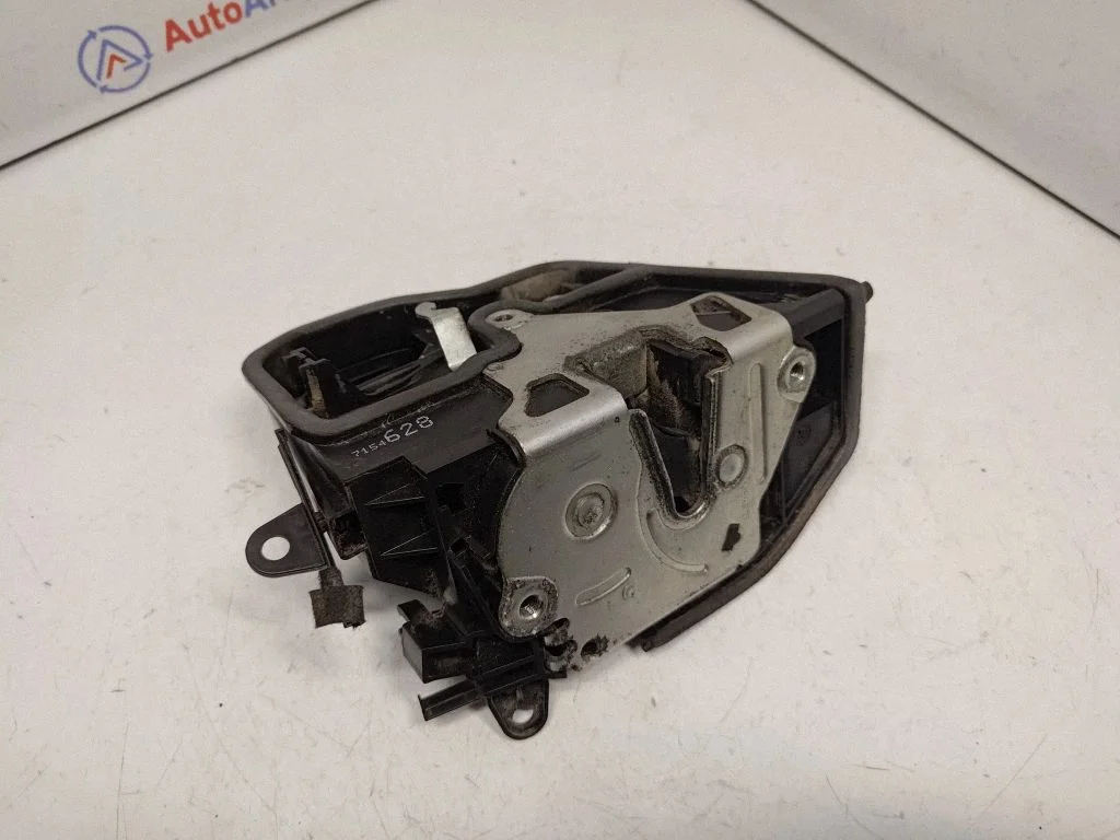 Front door lock – BMW 1 Series E81 E87 (2004-2011)