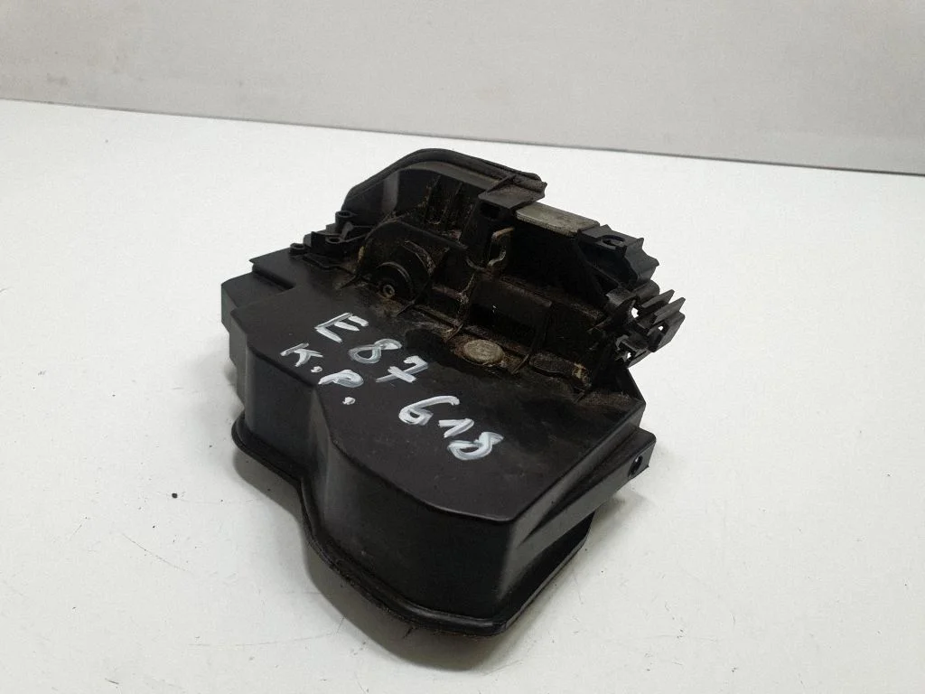 Front door lock – BMW 1 Series E81 E87 (2004-2011)