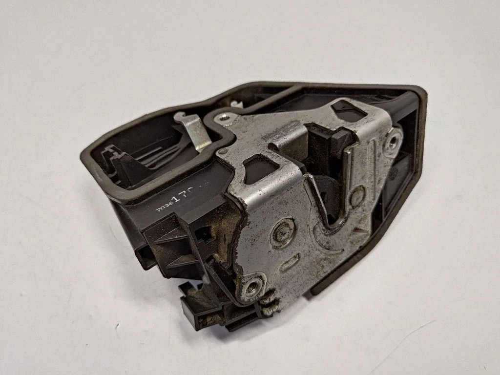 Front door lock – BMW 7 Series E65 E66 (2001-2008)