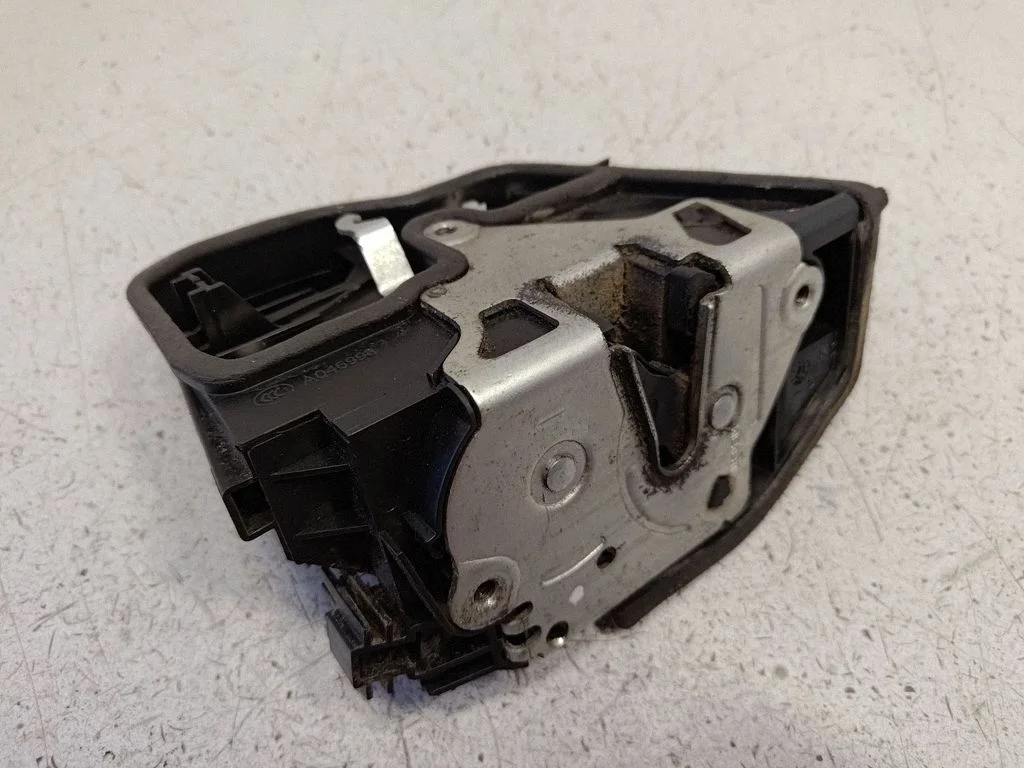 Esiukse lukk – BMW X3 E83 (2003-2010)