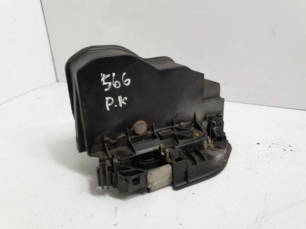 Front door lock – BMW 7 Series E65 E66 (2001-2008)