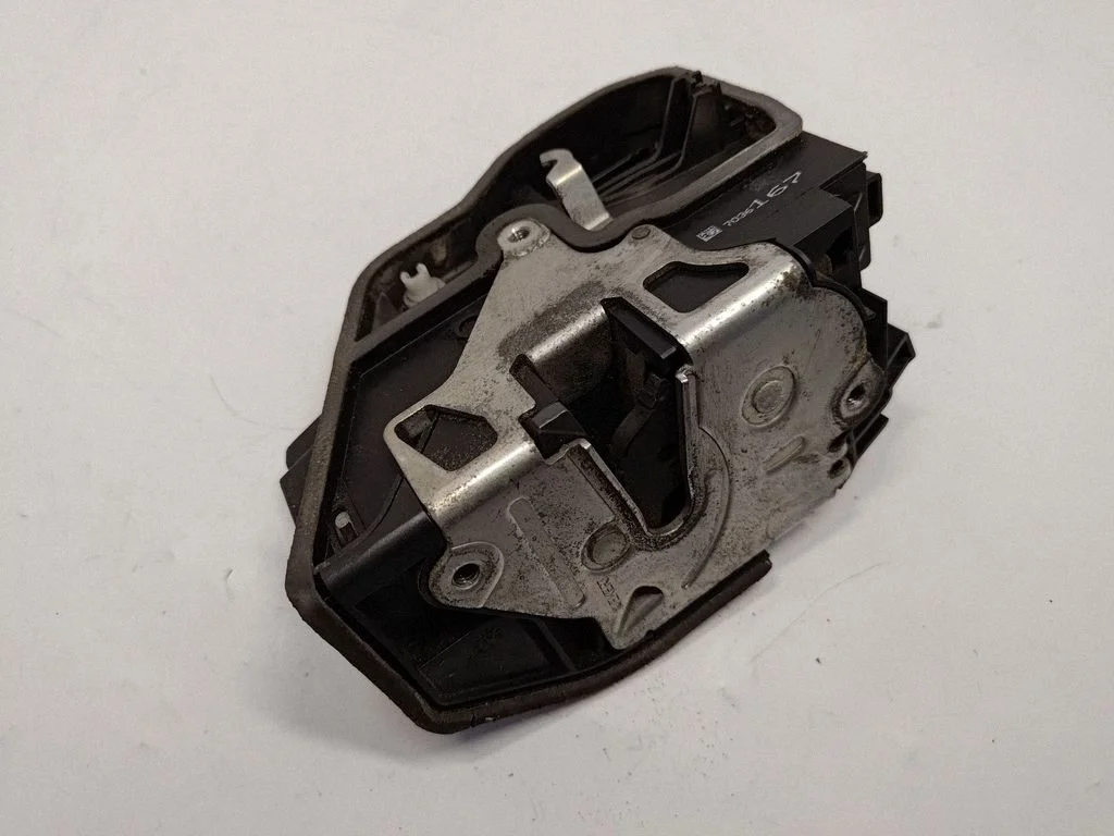 Front door lock – BMW 7 Series E65 E66 (2001-2008)