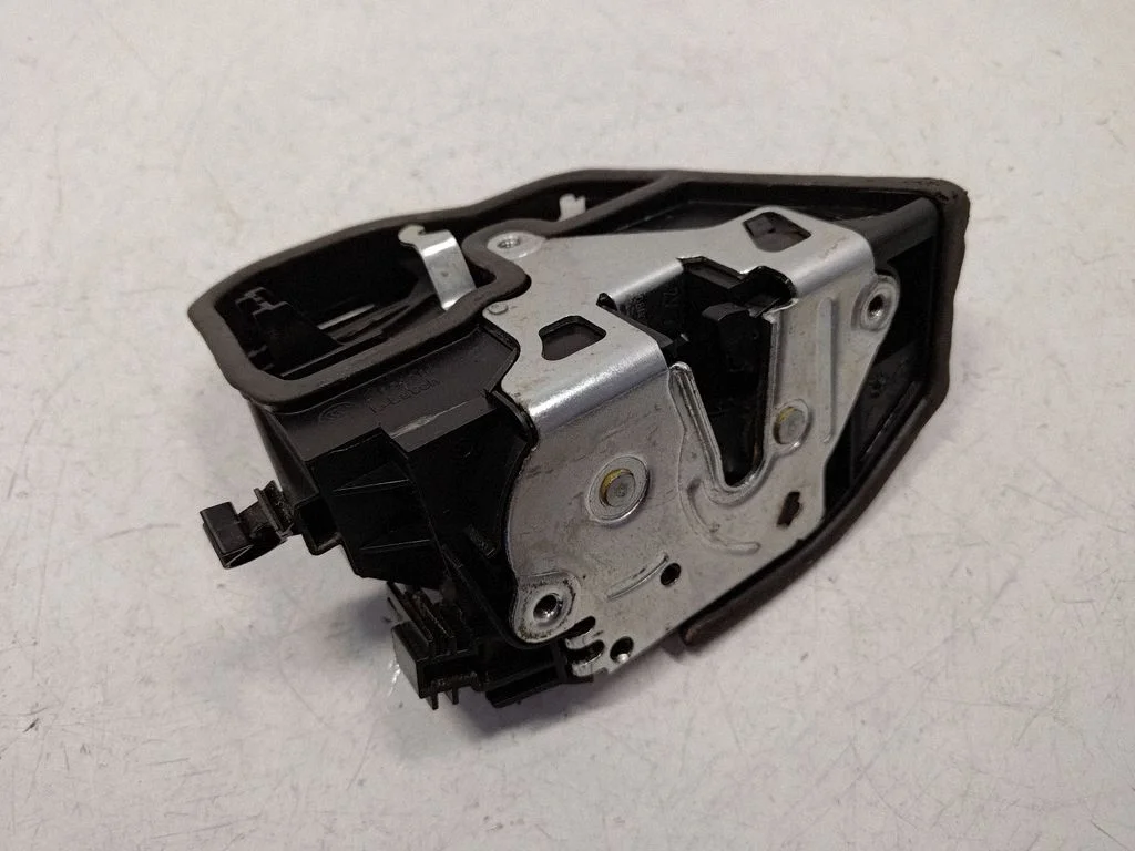 Front door lock 7276668