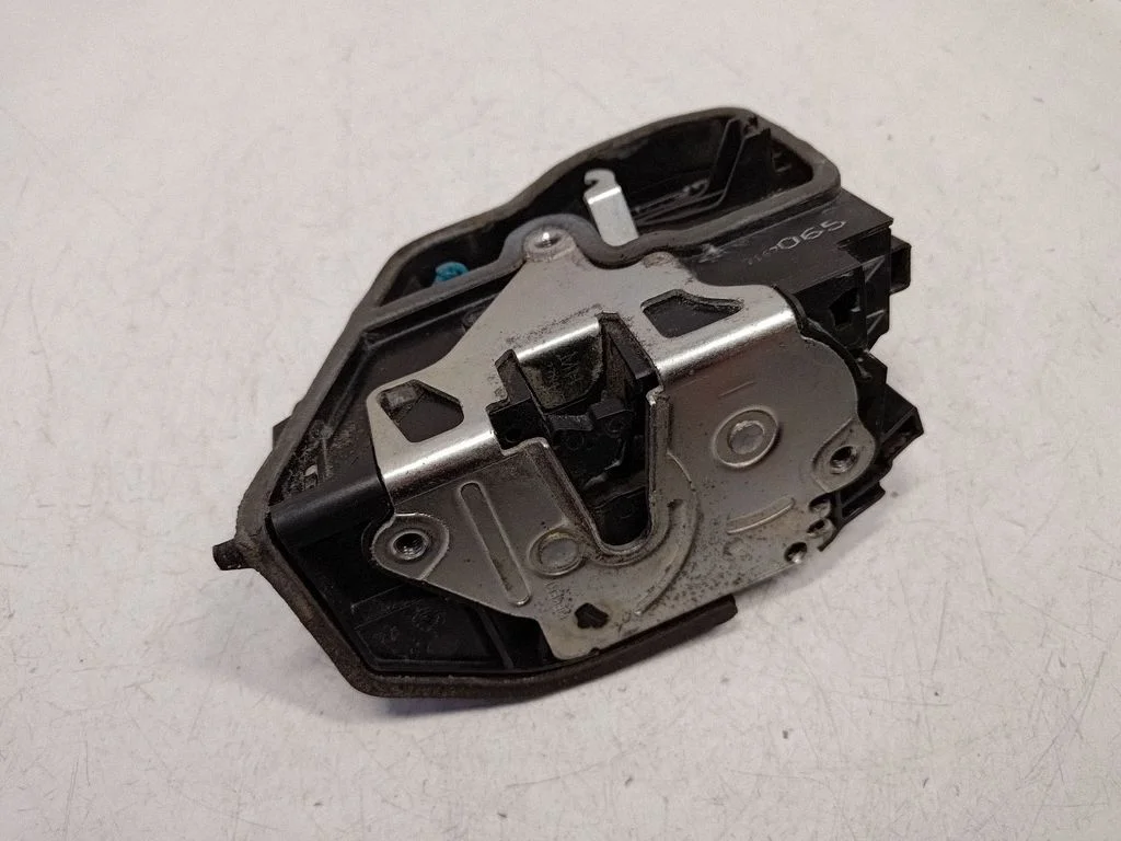 Front door lock 7167065