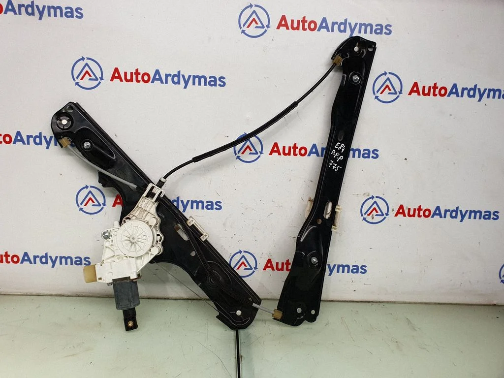 Front door window regulator with motor 2990386