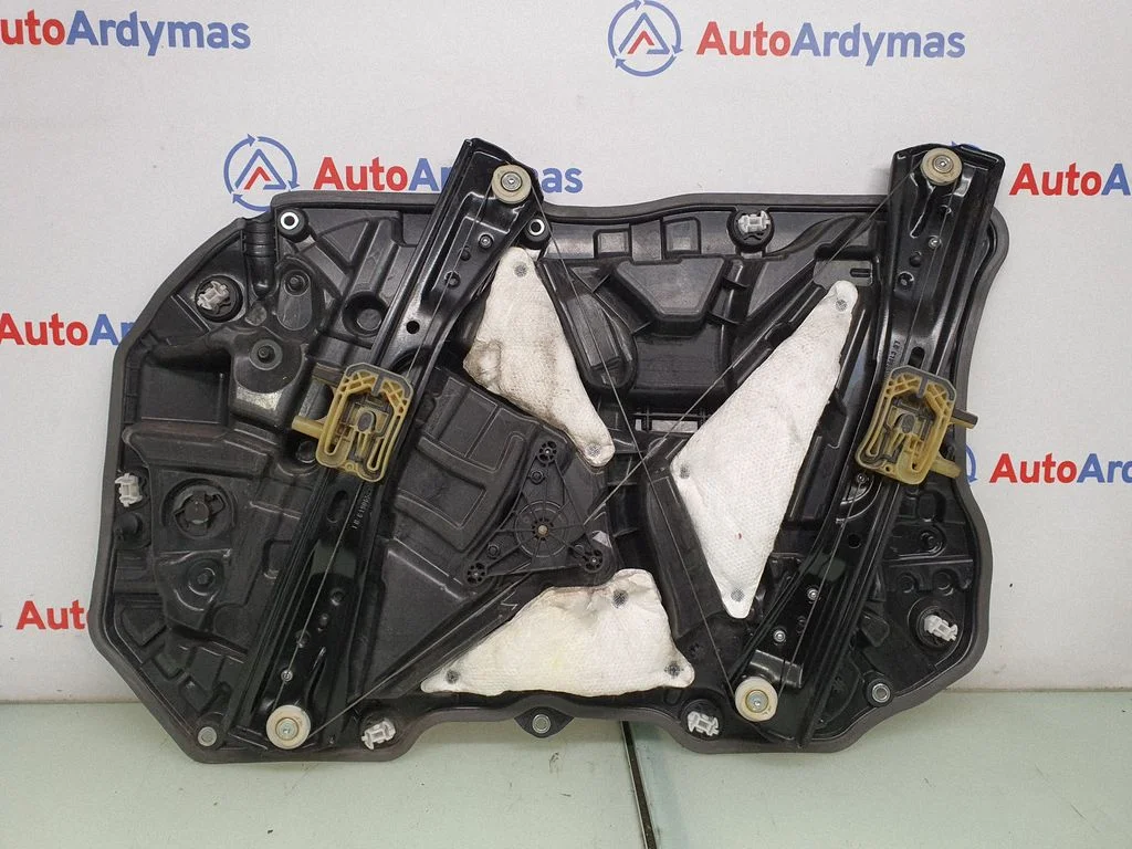 Front door window regulator with motor 7422879
