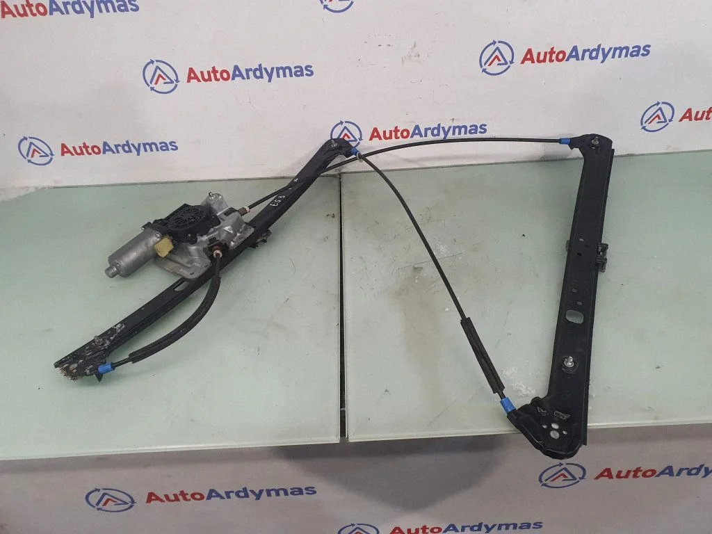 Front door window regulator with motor 8254912