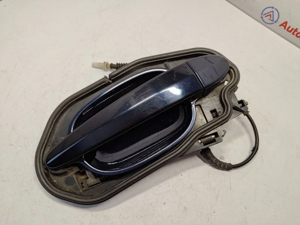 Tagaukse välimine käepide 51217034544