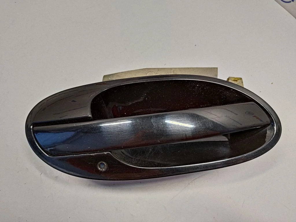 Rear door exterior handle 51217191892
