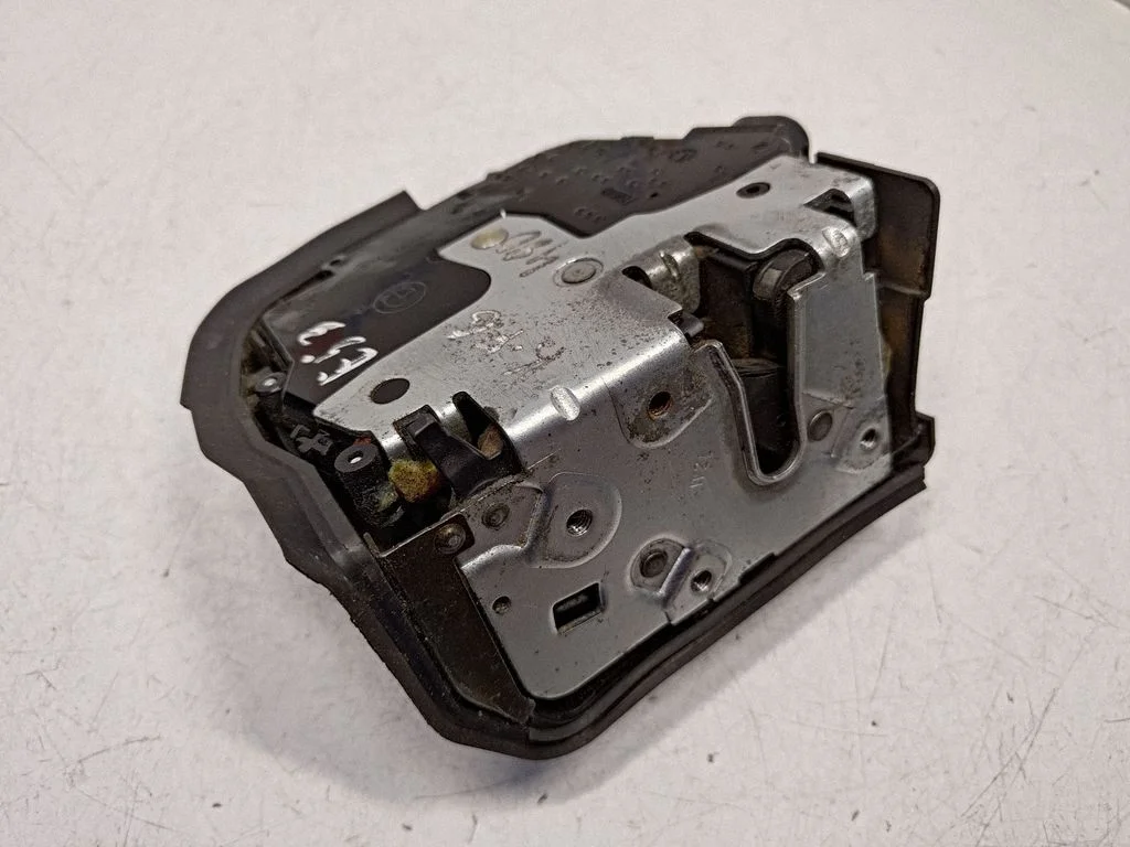 Rear door lock – BMW X5 E53 (1999-2006)