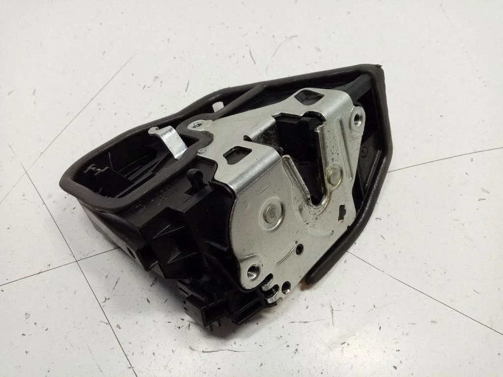 Zamek drzwi tylnych – BMW X5 E70 (2006-2013)