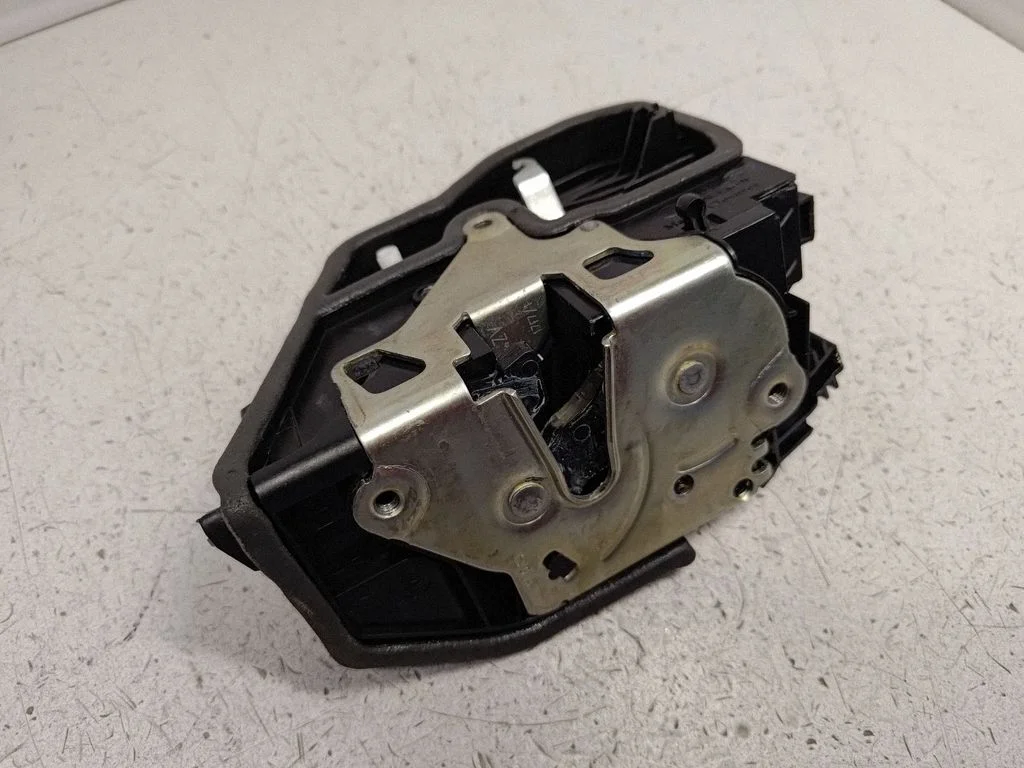 Rear door lock – BMW X3 F25 (2010-2017)