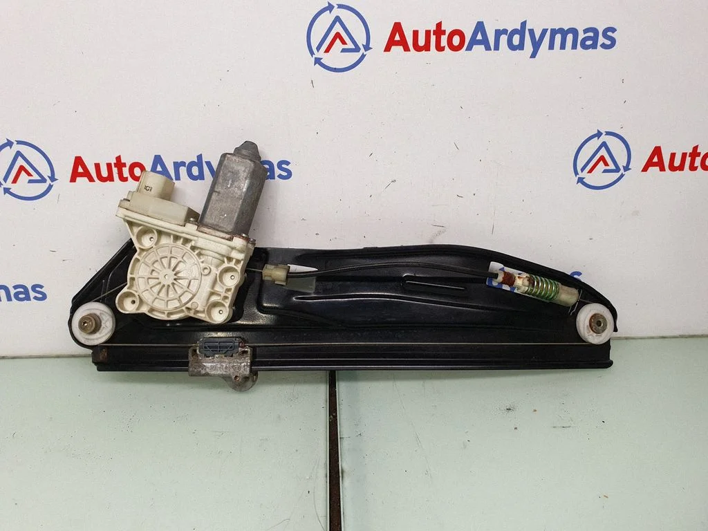 Rear door window regulator with motor 7202481
