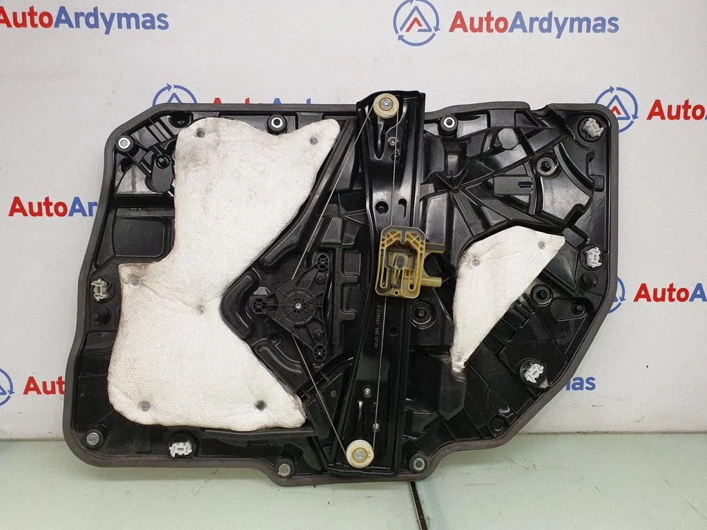 Rear door window regulator with motor 7422877