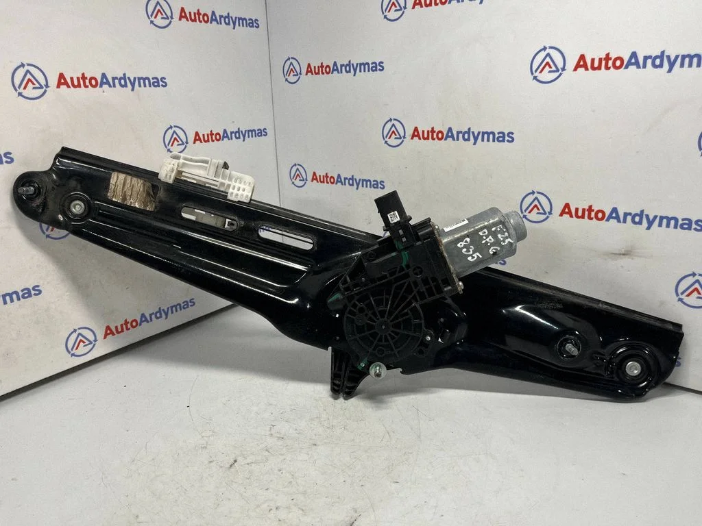 Rear door window regulator with motor 7258536