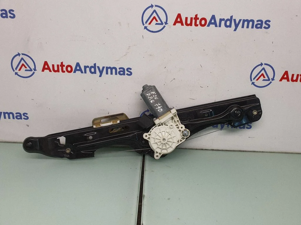 Rear door window regulator with motor 7335602