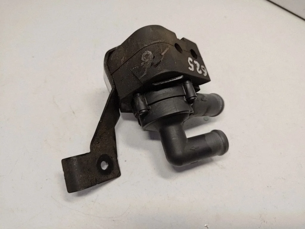 Electric auxiliary coolant/water pump 64119239313