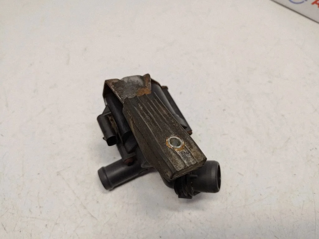 Electric auxiliary coolant/water pump 64119130387