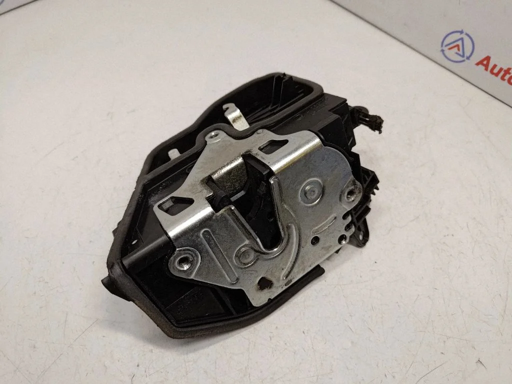 Esiukse lukk – BMW 3-seeria E92 E93 (2005-2014)