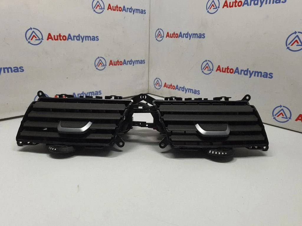 Dash center air vent grill – BMW 5 Series G30 G31 G38 (2016-)